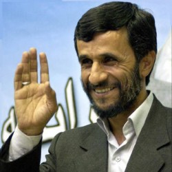 Ахмадинежад принял предложение России