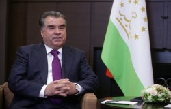 Президент Таджикистана сможет избираться неограниченное число раз