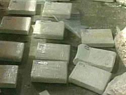 Аргентинцы прятали кокаин на кондитерской фабрике