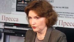 Наталия Нарочницкая: «Сегодня самое губительное - оставаться на одной из сторон в споре о революции»