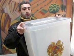 На выборах в Армении лидирует Серж Саркисян