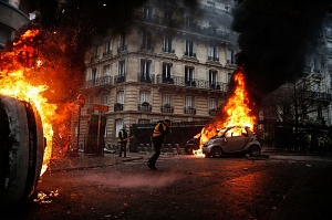 Почему горит Париж?